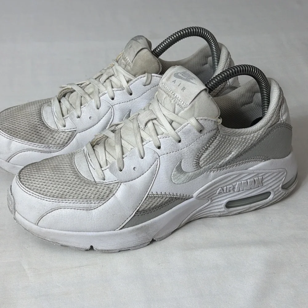 Nike Air Max Excee Sneakers Womens Size‎ 9 White Casual Shoes CD5432-121 Gym Fit